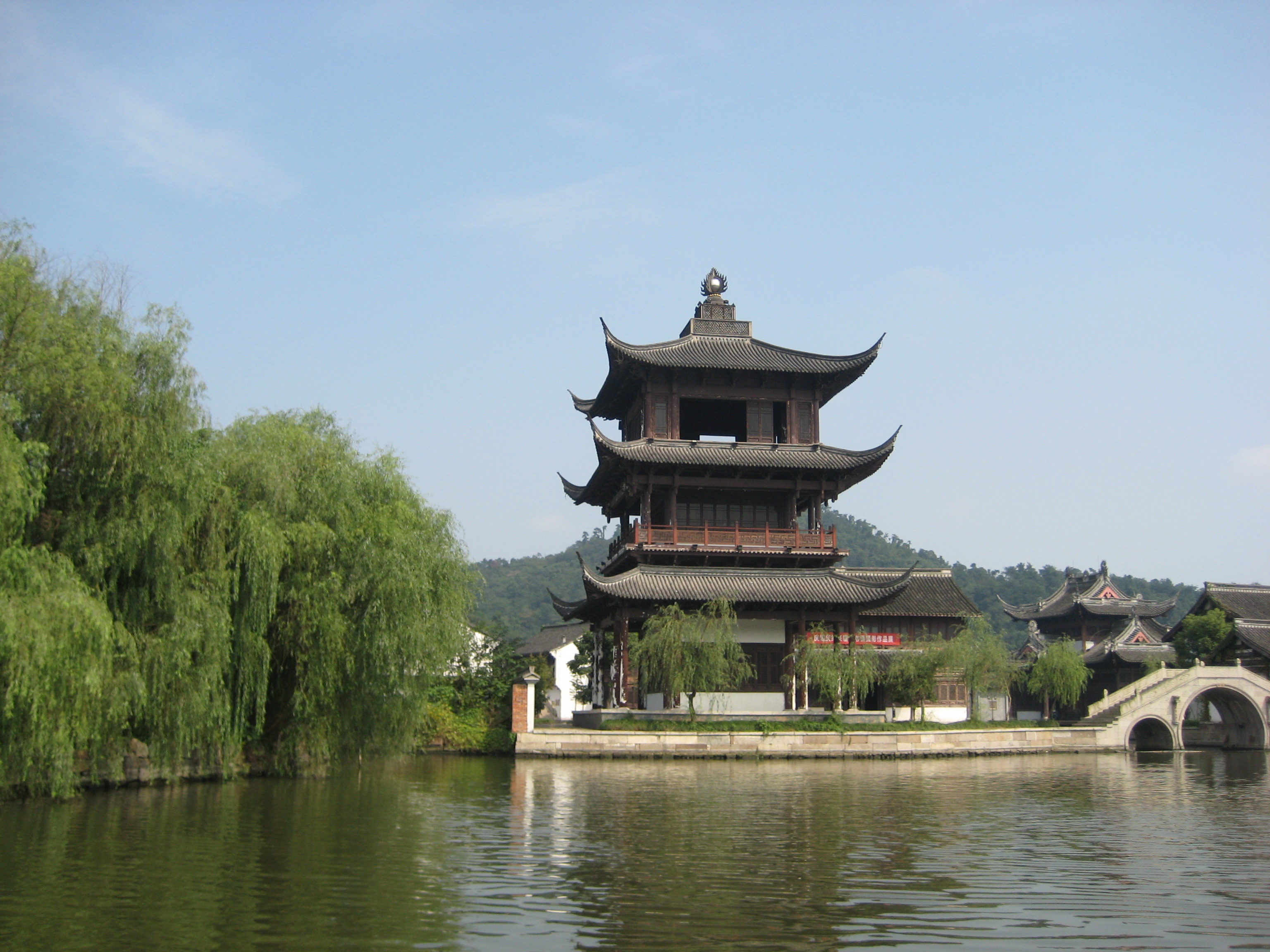 日中貿易半世紀の実績: 新生交易株式会社